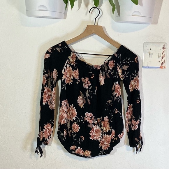 One Clothing Black Floral Off Shoulder Top - Picture 3 of 5